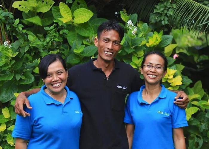 Sali: Luxury With Staff! Bubunan