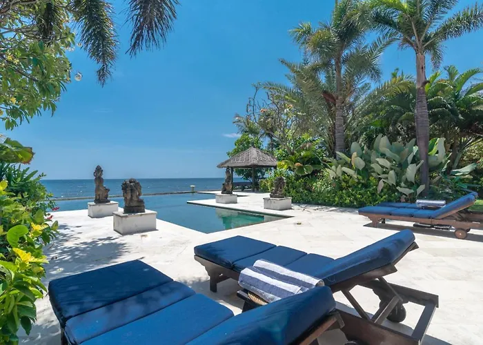 Sali: Luxury With Staff! Bubunan