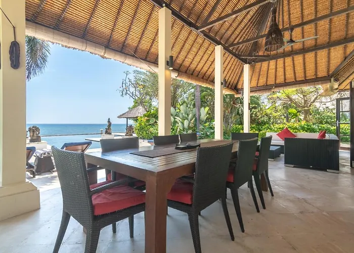 Sali: Luxury With Staff! Villa