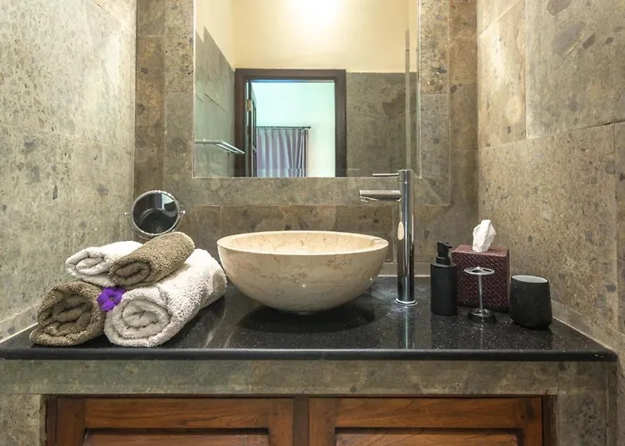 Villa Sali: Luxury With Staff!