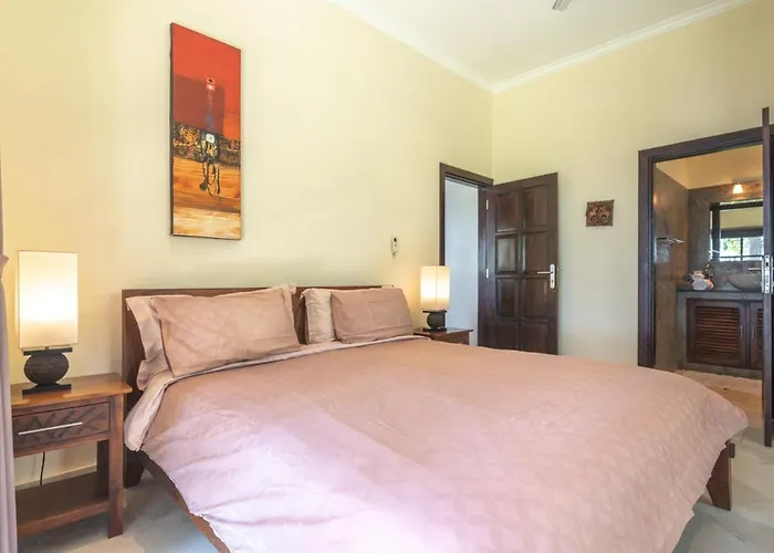 Sali: Luxury With Staff! Villa Bubunan